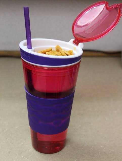 Snackeez Cup Original 2-in-1 snack and drink cup